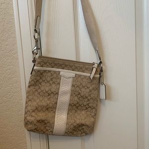 Cross body Coach bag